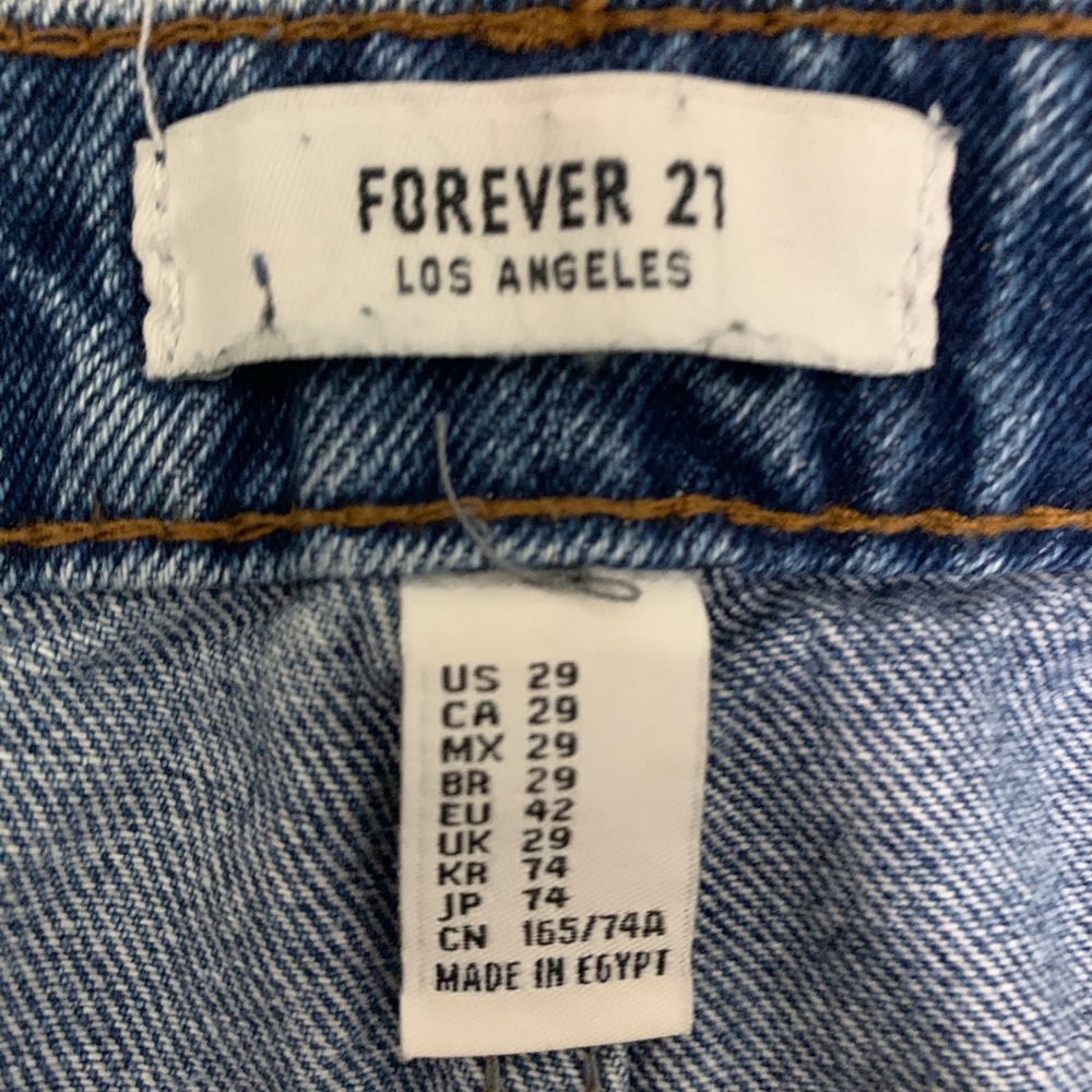 ❤️F21 Demin Cut Offs - Picture 3 of 9
